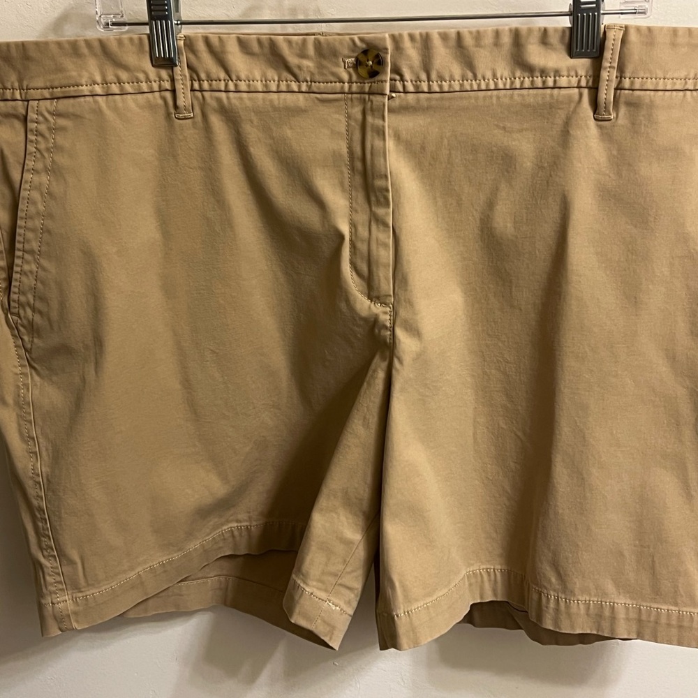NWOT Talbots Relaxed Chino Shorts - Khaki - Plus Size 18W